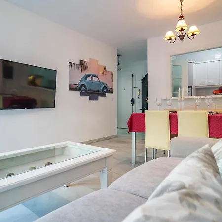 Διαμέρισμα Beautiful Apartment In Fuengirola With Wifi *